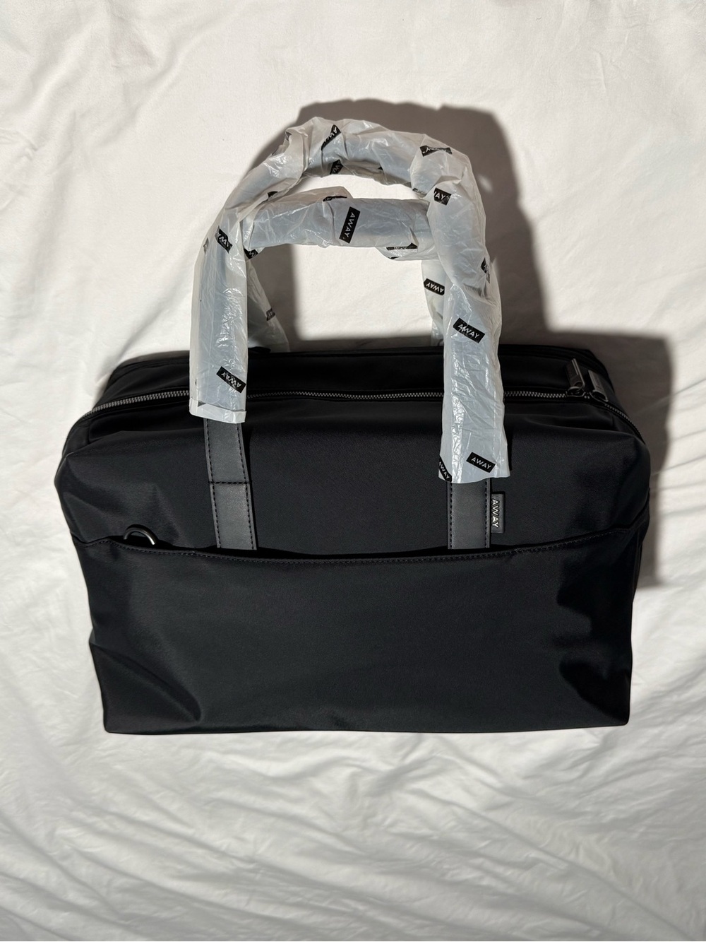 BNWT Away Travel Set Everywhere Bag Small Toiletry Bag S’well Bottle Set Black - Picture 3 of 12